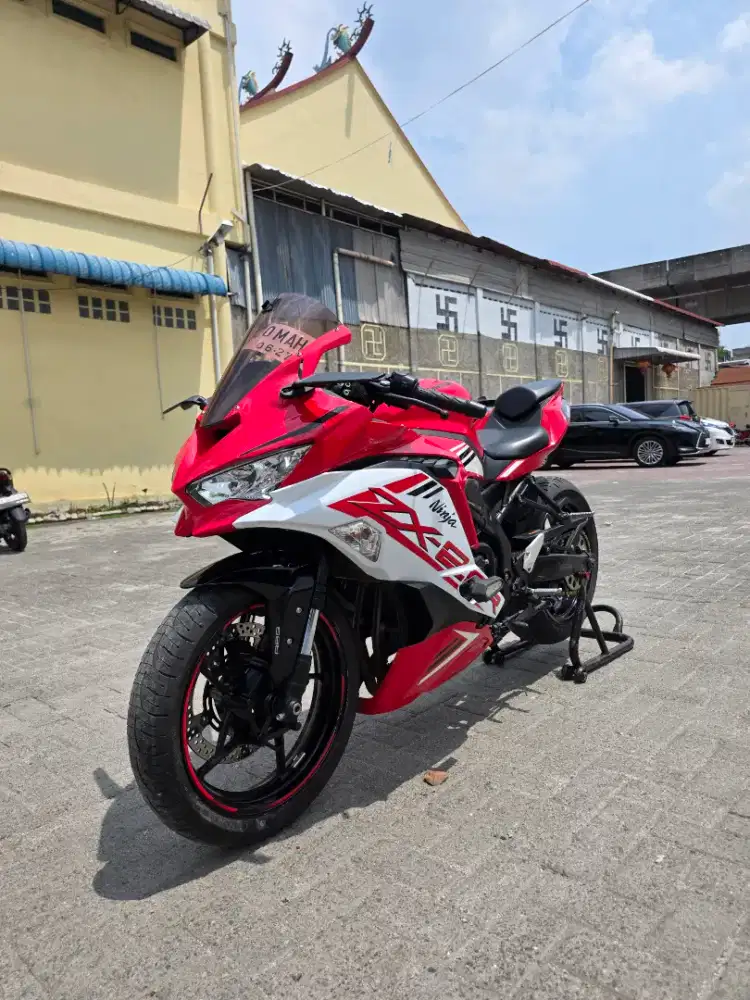 Kawasaki ZX25R ABS QS Merah Putih 2022