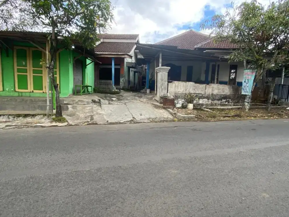 rumah poros jalan wagir cocok buat usaha supermarket cafe toko dkt atrani residence kawasan sangat ramai 5 menit ke sukun kebonsari,klayatan,