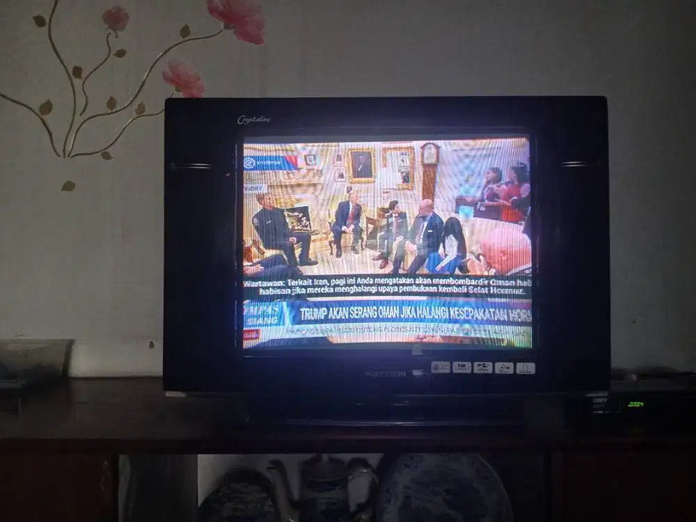 Tv Polytron Crystaline 21 inchi