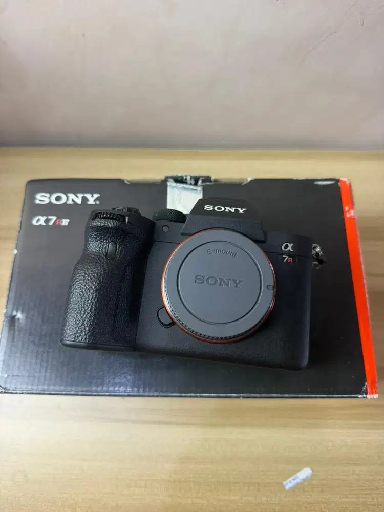 Sony A7R IV BO Fullshet Box mulus Likenew