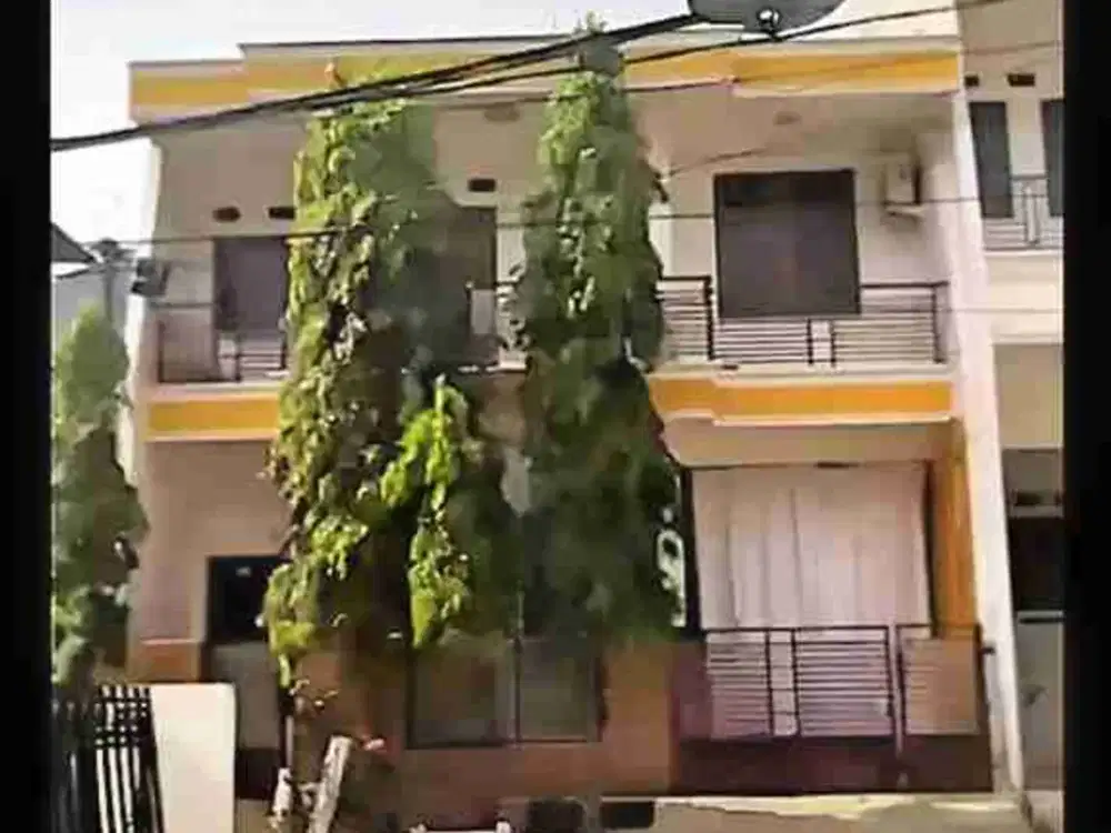 Dijual Rumah Tingkat Minimalis Lokasi Strategis di Jatibening Permai