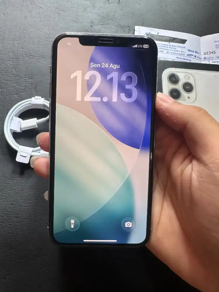 iPhone 11 Pro 64Gb White XL Only, Fullset Mulus Nominus Nota Pembelian
