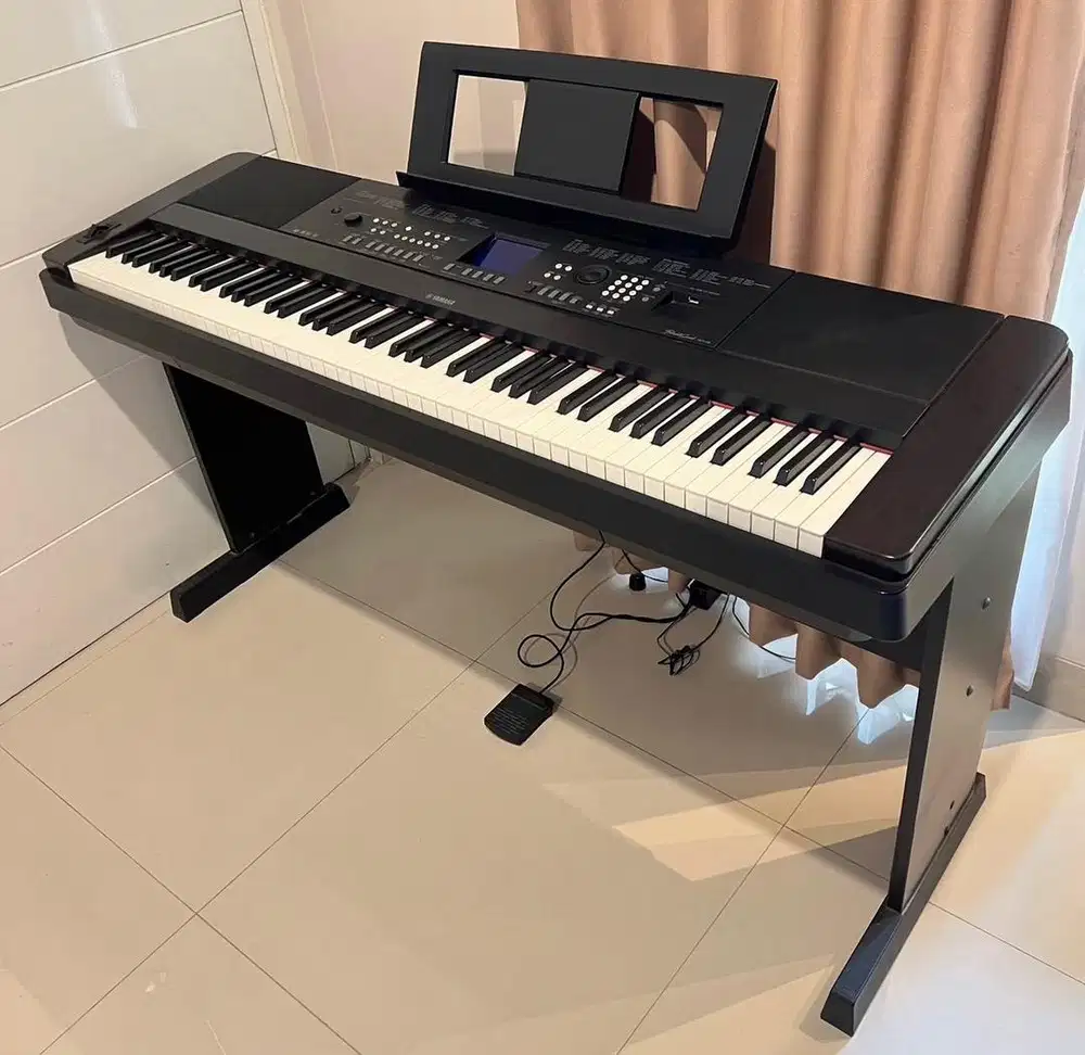 PIANO YAMAHA DGX-650