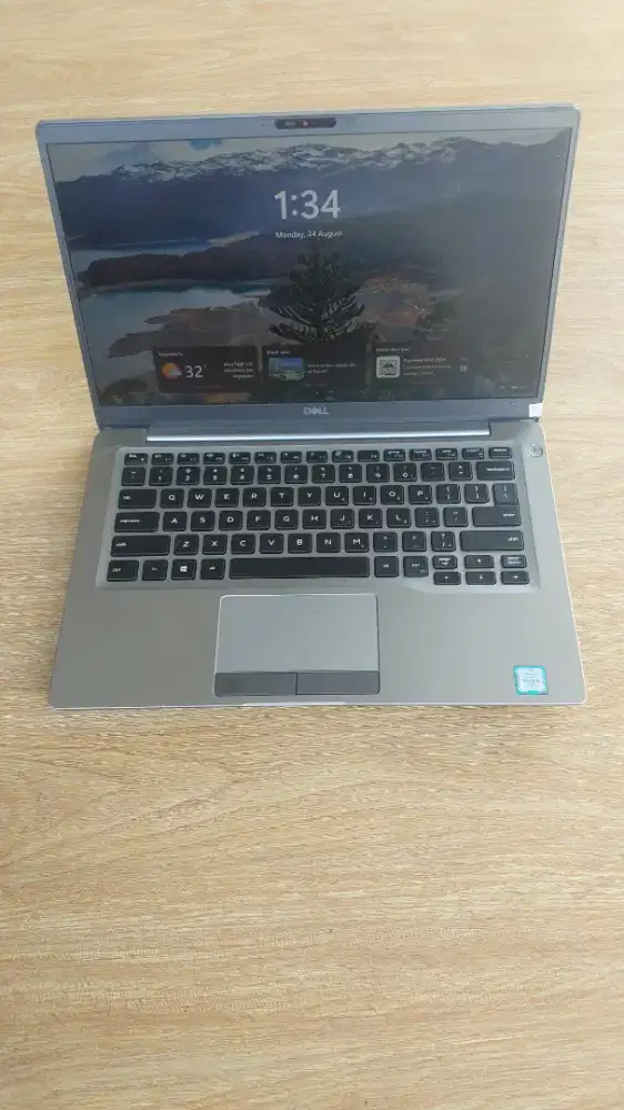 Laptop Dell Latitude 7400
