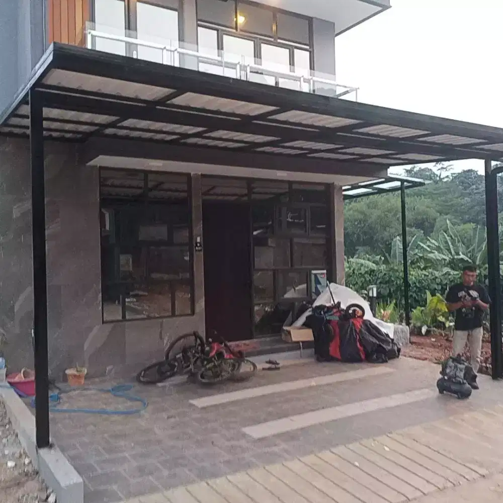 kanopi besi holo