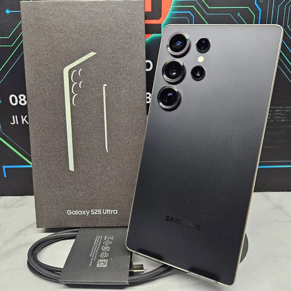 Samsung Galaxy S25 Ultra 12/512GB Titanium Black Like New Fullset