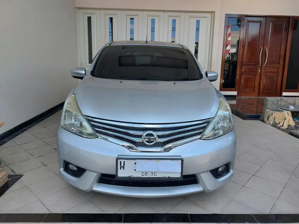 Grand livina 1.5 xv matic 2015
