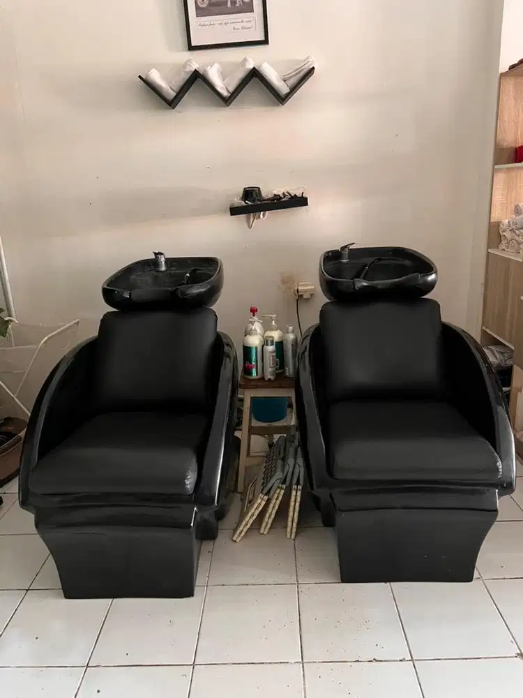 Perlengkapan salon