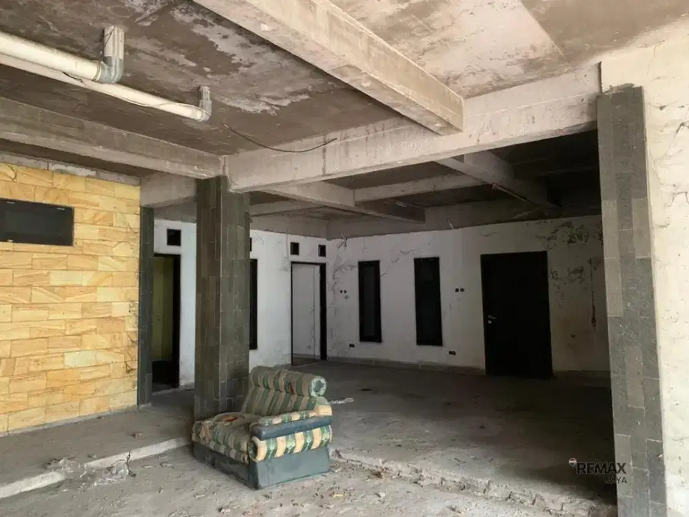 Rumah Premium 7 Kamar Dijual di Denpasar Barat - Cocok untuk Kantor
