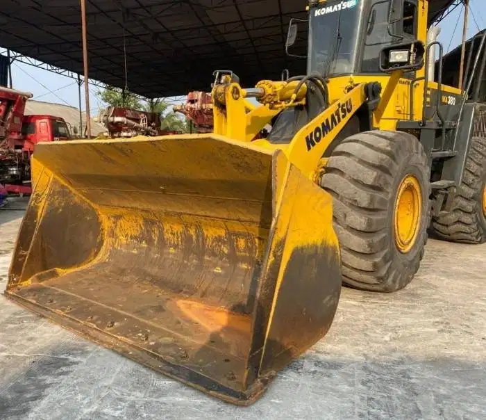 Dijual Wheel Loader Komatsu WA380-5 Tahun 2008