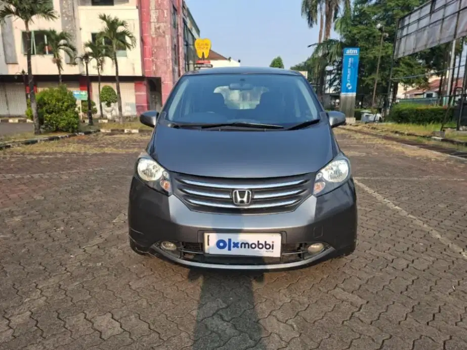 Honda Freed 1.5 E Bensin-AT 2010 Abu