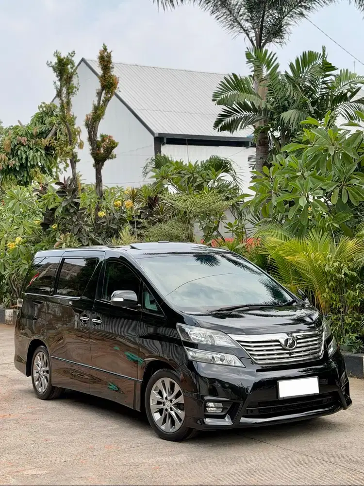 {Harga Cash} Toyota Vellfire Z Audioless CBU 2.4 A/T 2010