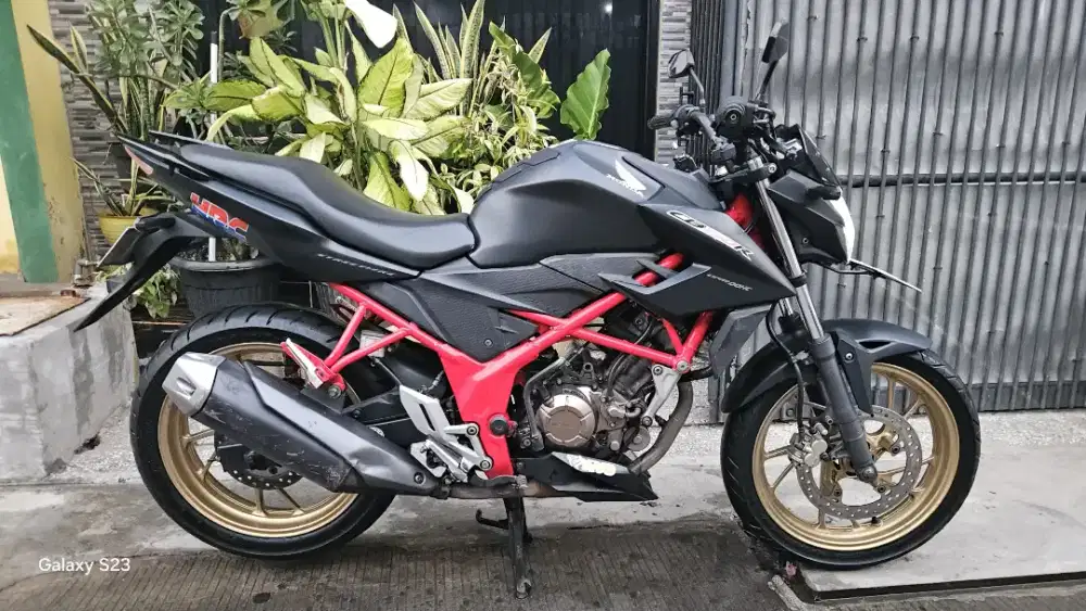 Dijual Honda CB 150R tahun 2018