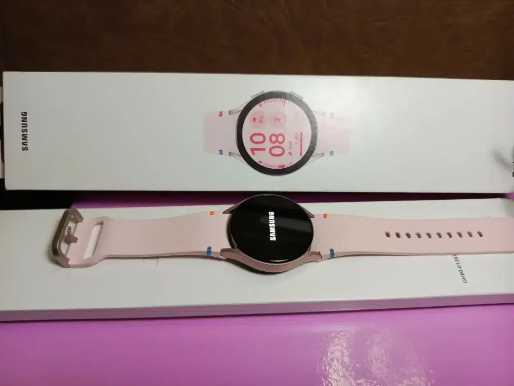Samsung galaxy Watch fe pink