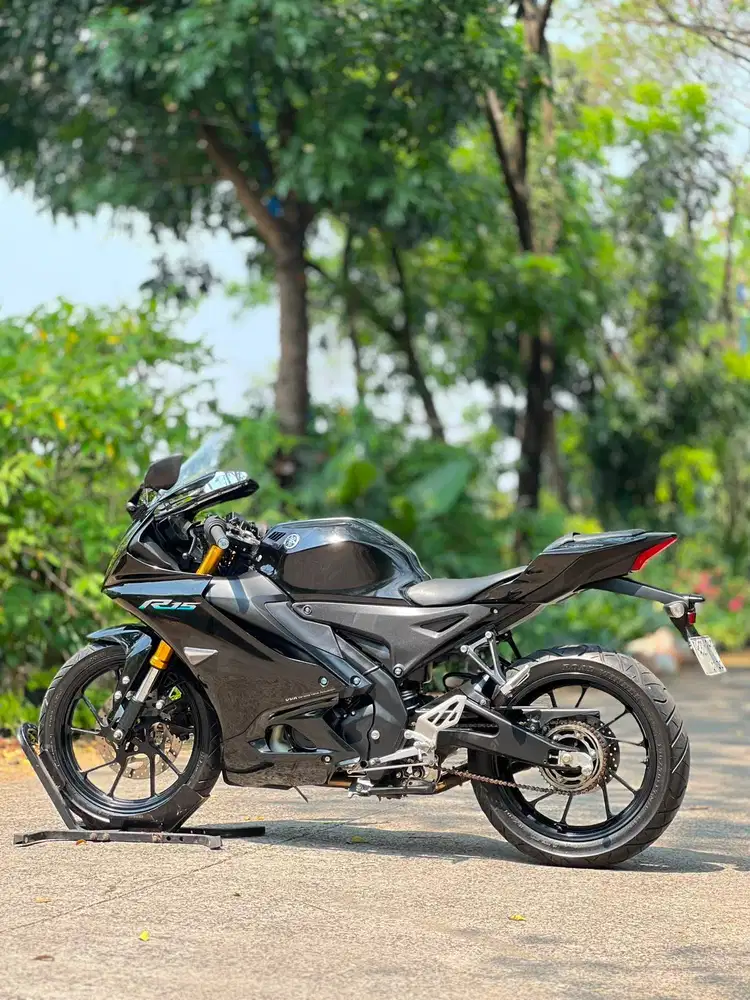 YAMAHA YZF R15 V4 HITAM 2022 KM RENDAH PAJAK HIDUP LIKE NEW