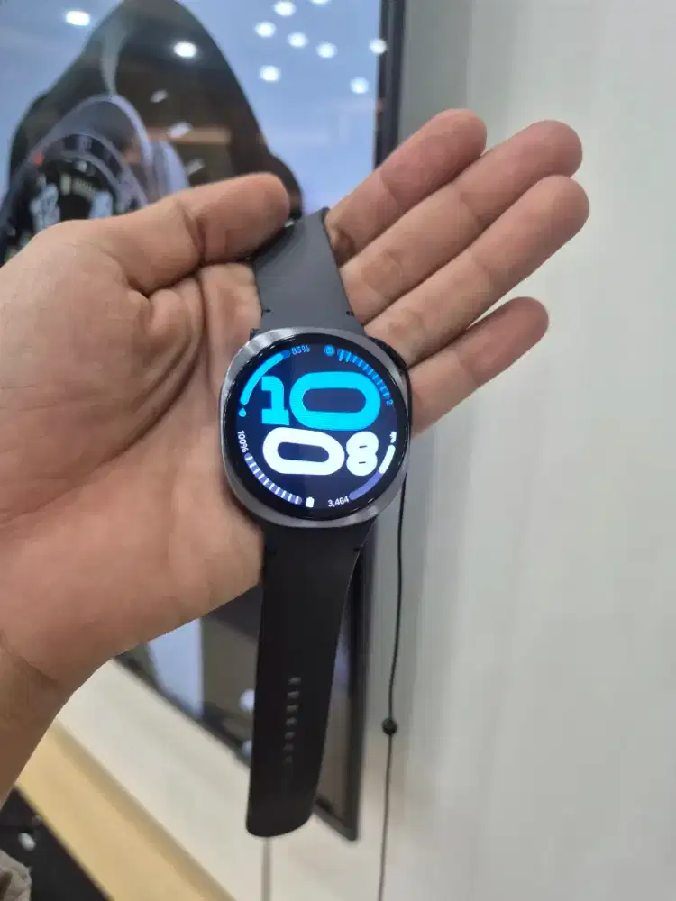 New Samsung Watch 8 - Samsung Store Queen City