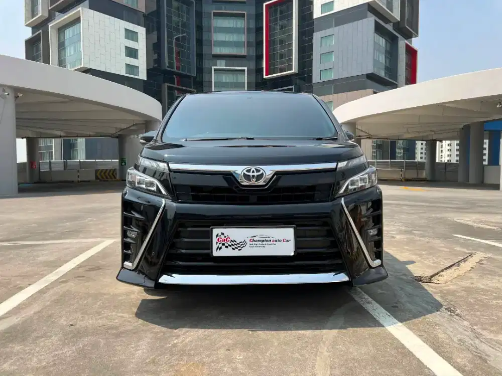 Toyota Voxy 2020