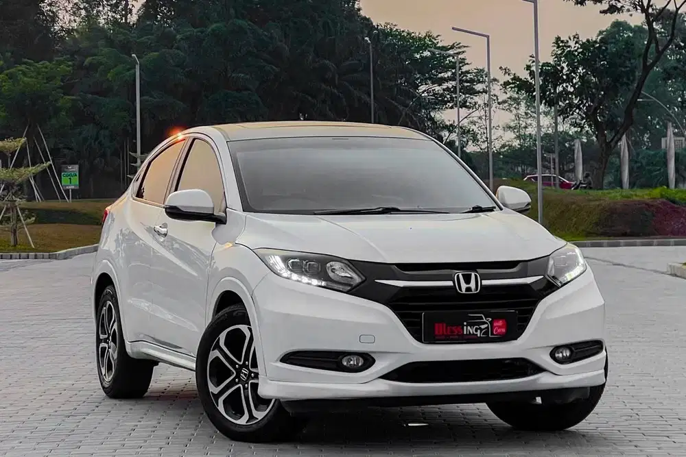 Honda HRV HR-V 1.8 RS Prestige CVT Sunroof Panoramic 2017 AT Putih