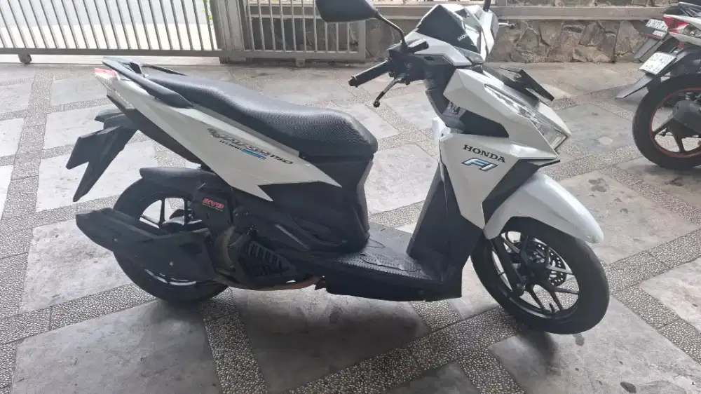 Vario Led Old Putih