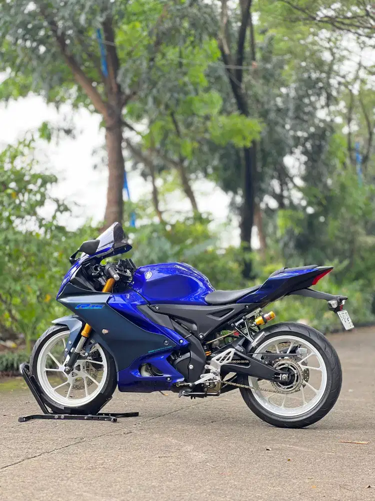 YAMAHA R15 V4 2023 BIRU KM RENDAH MULUS SIAP PAKAI