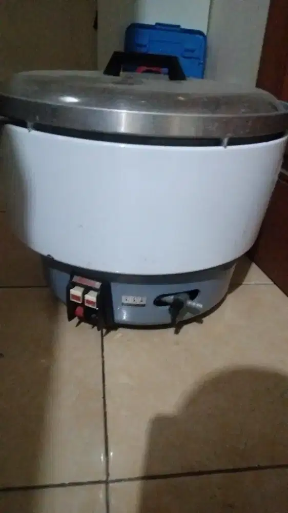 Dijual Ricecooker Rinnai kapasitas 10 L