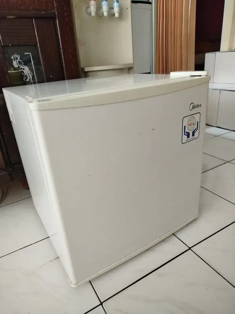 Kulkas Midea Mini Bar HS-65L Rusak Apa Adanya