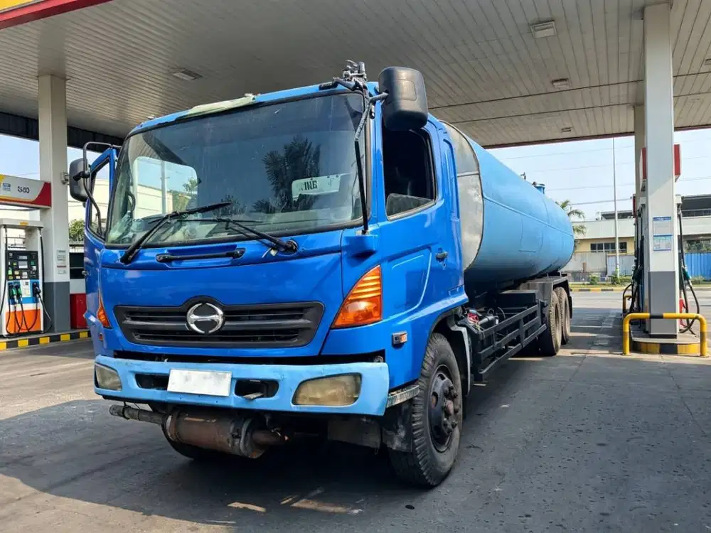 HINO FL 2356 TAHUN 2010 TRUK TANKI