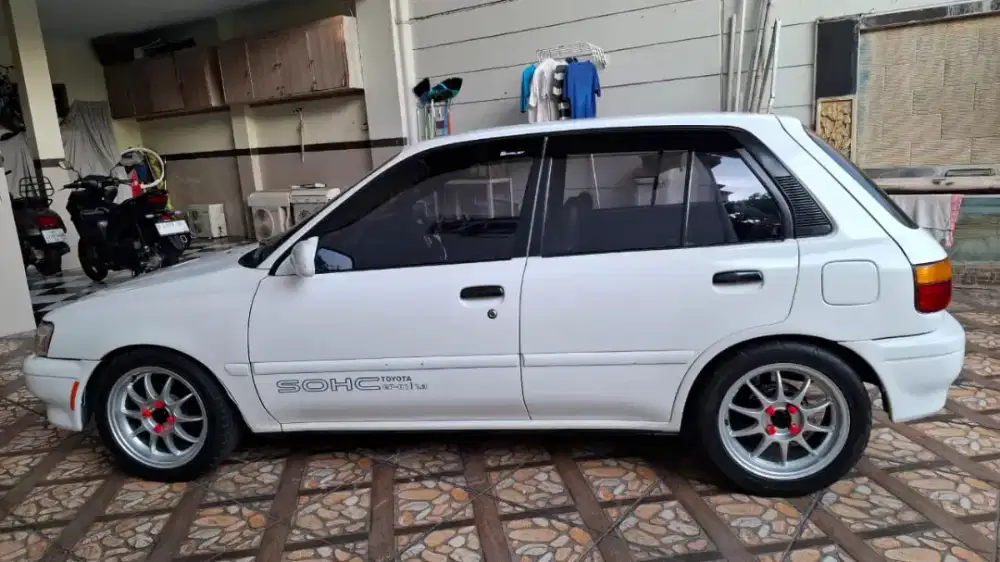 Dijual mobil Starlet rapih antik