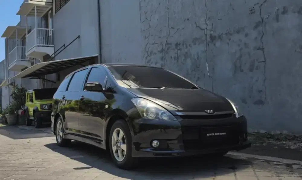 TOYOTA WISH FULL OPTION BUILD UP JAPAN LIKE NEW TANPA CACAT