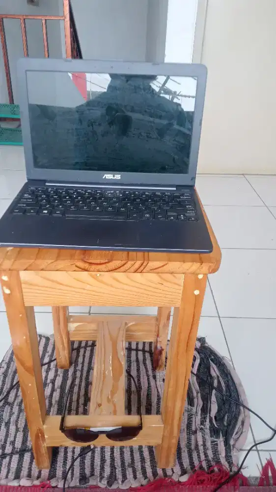 Jual laptop Asus ukuran 12 inch normal semua charger ORI