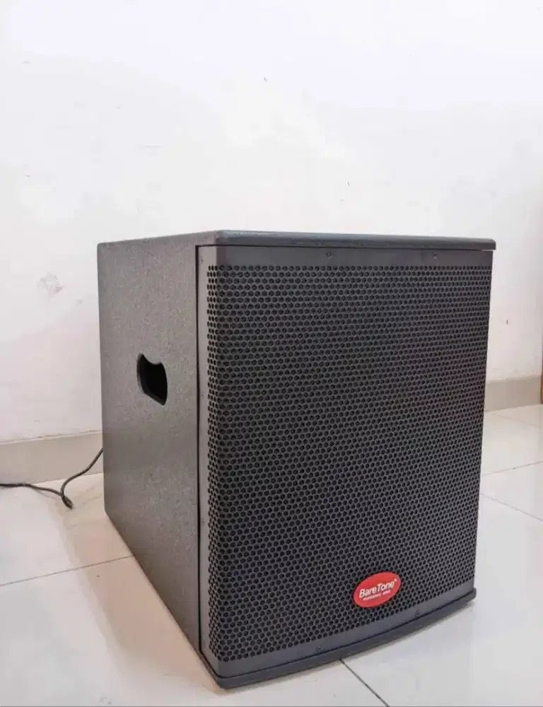 Subwoofer aktif 15 inch Baretone sw15 professional 1300 Watt