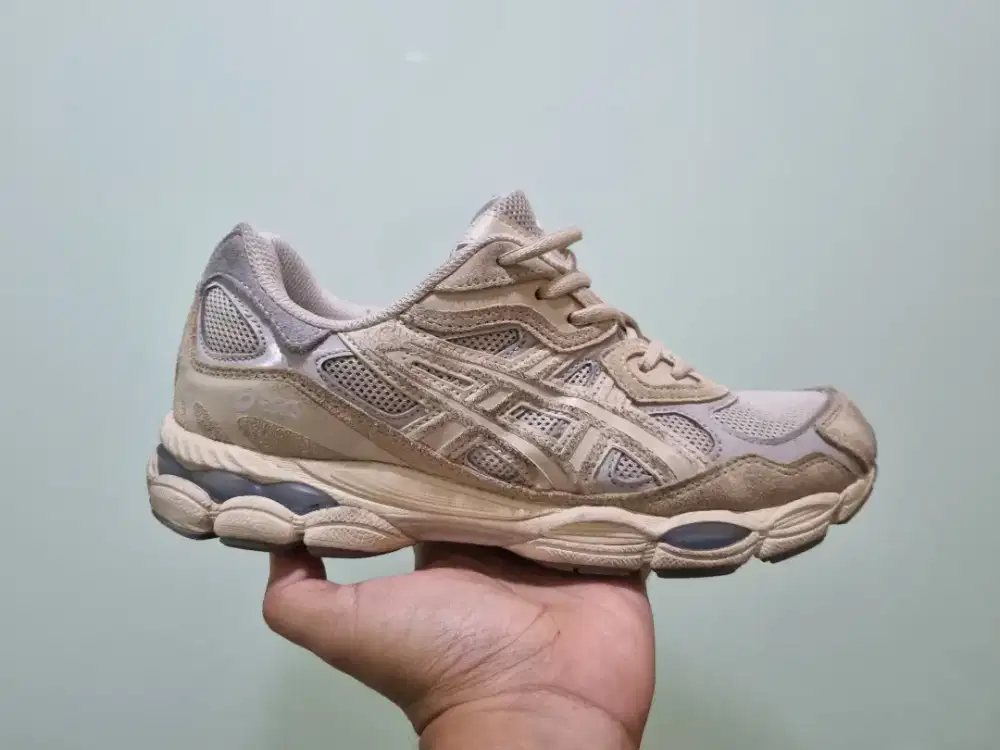 Sepatu Asics Gel NYC