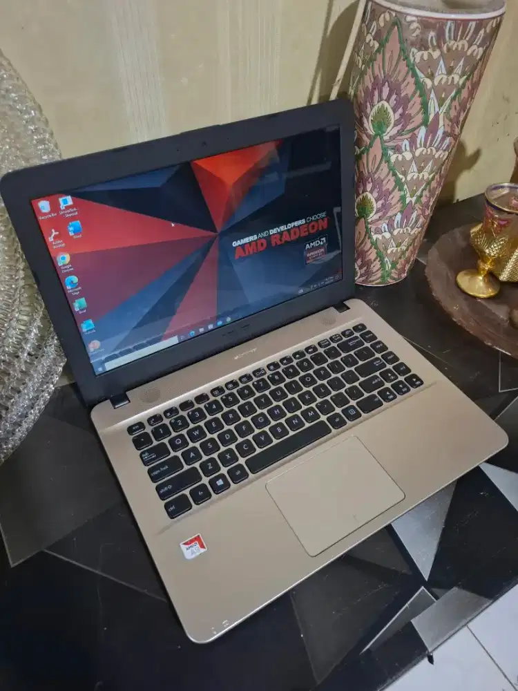 ASUS X44B AMD A9-9425
