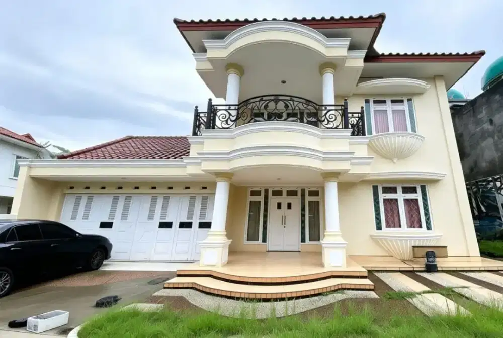 Rumah dijual mewah siap huni sangat strategis padangsari banyumanik