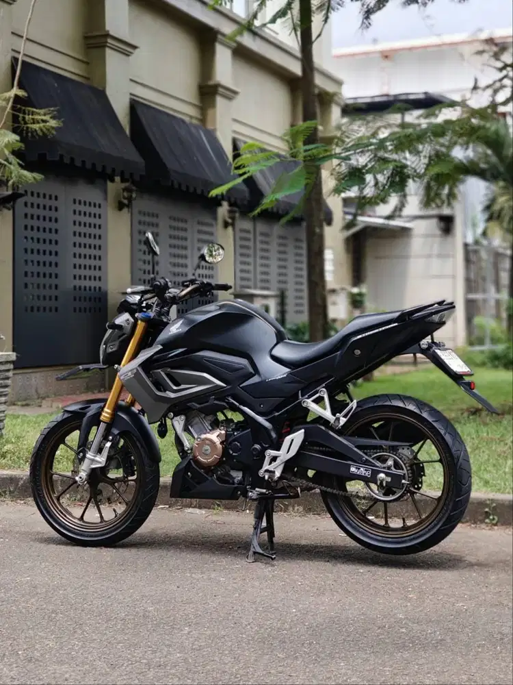 HONDA NEW CB 150R 2023 BLACK KM 7K PAJAK HIDUP SUPER MULUS