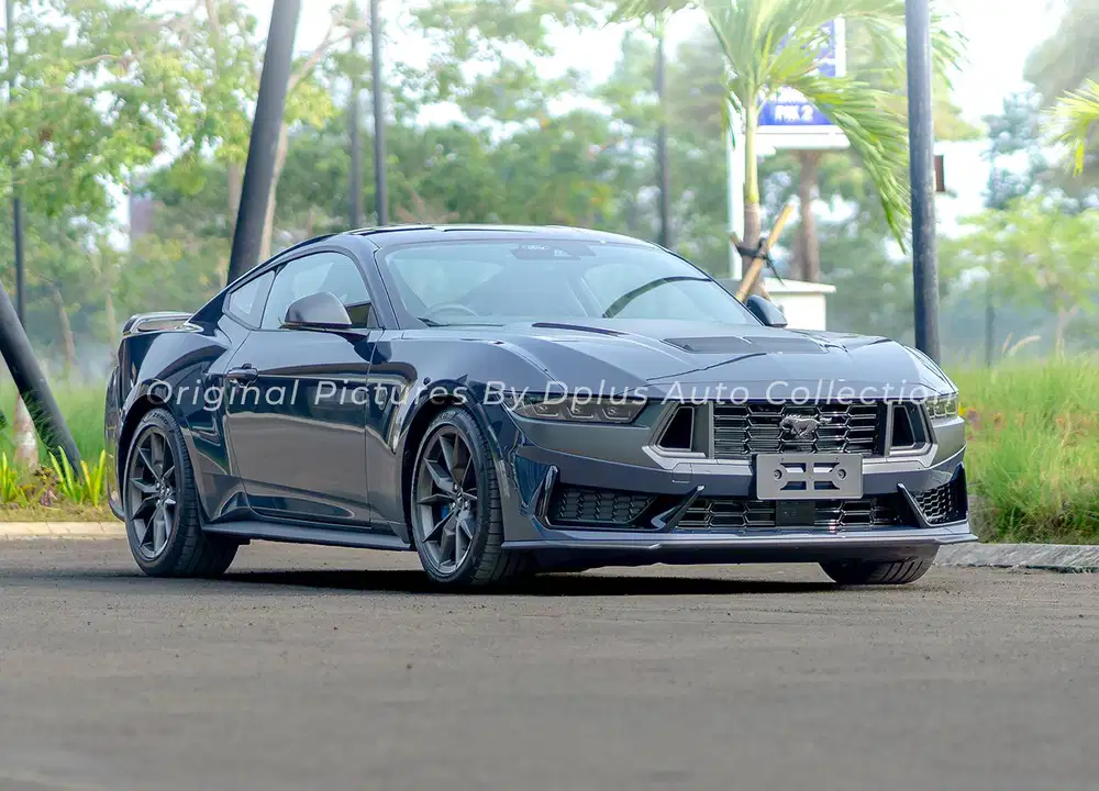 Ford Mustang Dark Horse