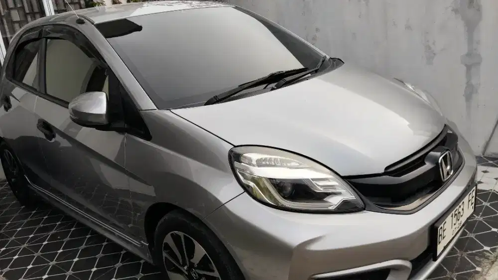 Dijual butuh uang Honda Brio RS 2018