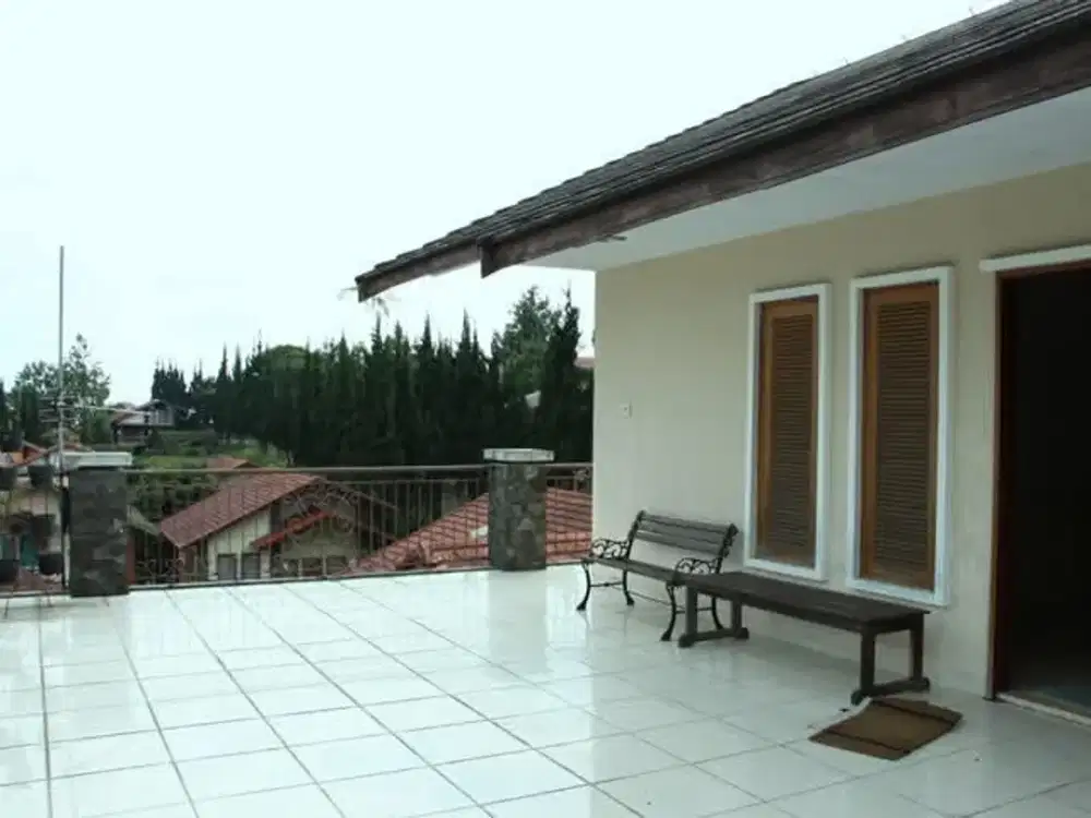Termurah Villa Istana Bunga Lembang Bandung Strategis Nyaman dan Sejuk