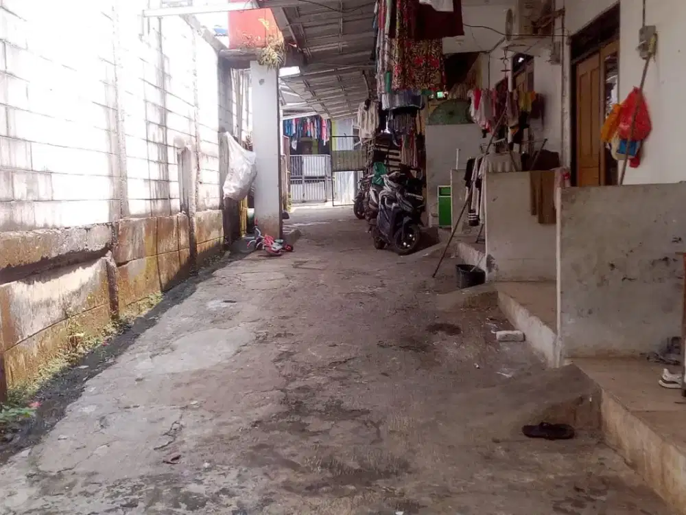 DIJUAL Tanah + Kost 7 Pintu dengan Lokasi Strategis yang Cocok Untuk Berbagai Jenis Usaha di Kranggan, Bekasi