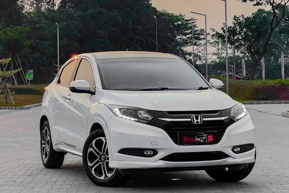 Honda HR-V 1.8 RS prestige matic 2017 putih