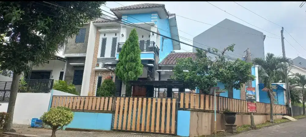 Rumah dijual 2 lantai tembalang undip siap huni bulusan