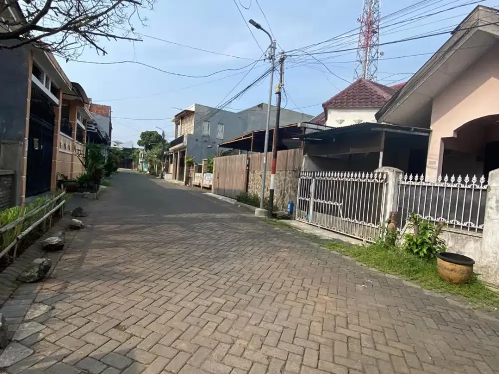 dijual cpt rumah lama hitung tanah area bunga semanggi bunga andong bunga merak bunga pinang merah 100 meter ke raya suhat