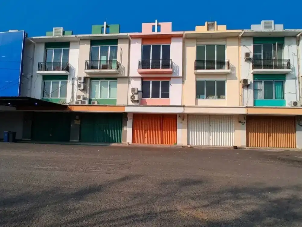 Ruko 3 Lantai di Aralia Harapan Indah Bekasi