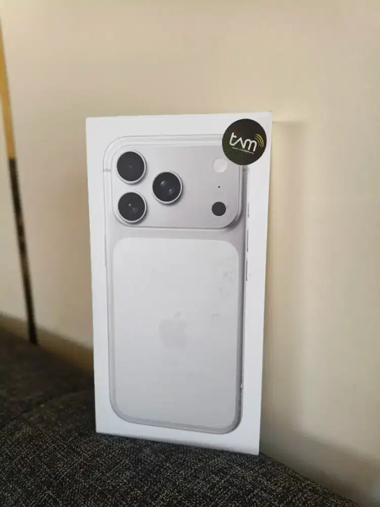 New iphone 17 pro silver 256gb