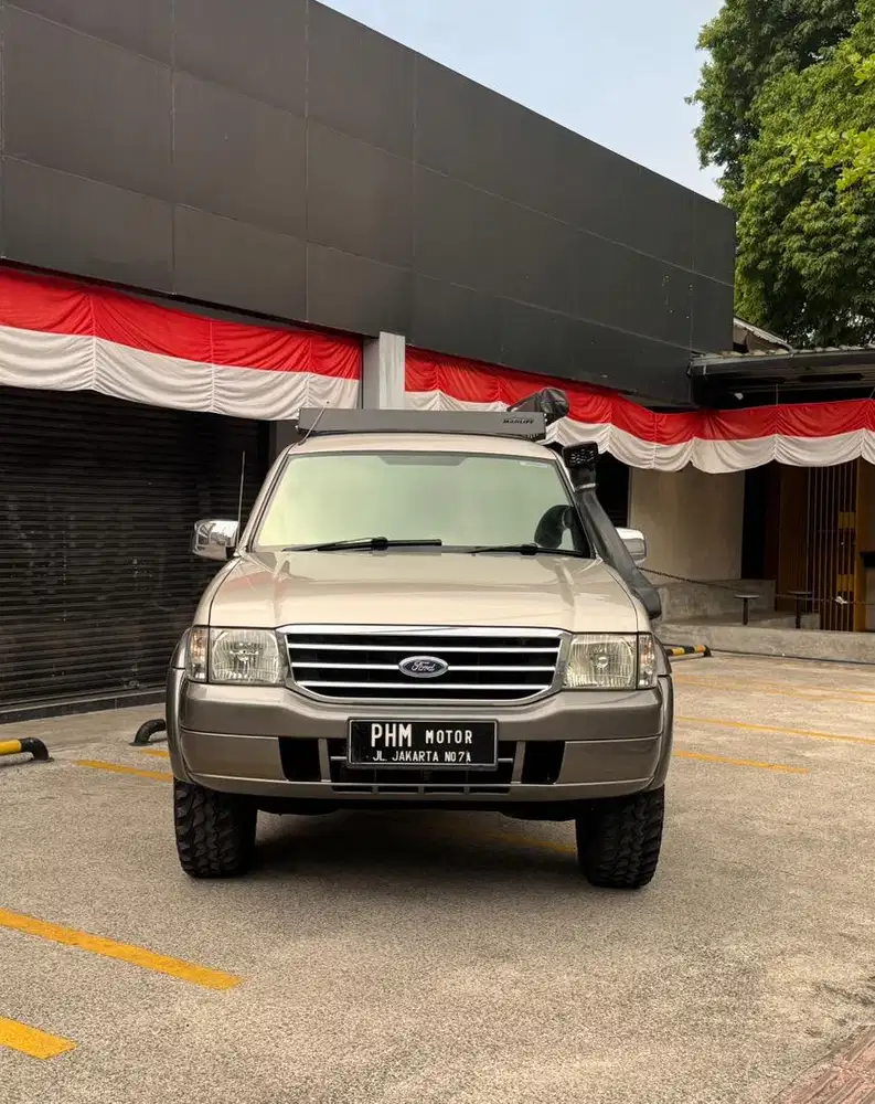 Ford Everest 2.5 XLT 4X4 Tahun 2004 M/T Solar, Barang langka istimewa