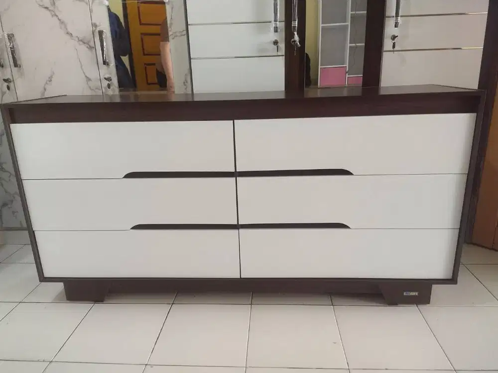 SALE ! BUFFET RUANGAN DRAWER 6 LACI TERLARIS SALE