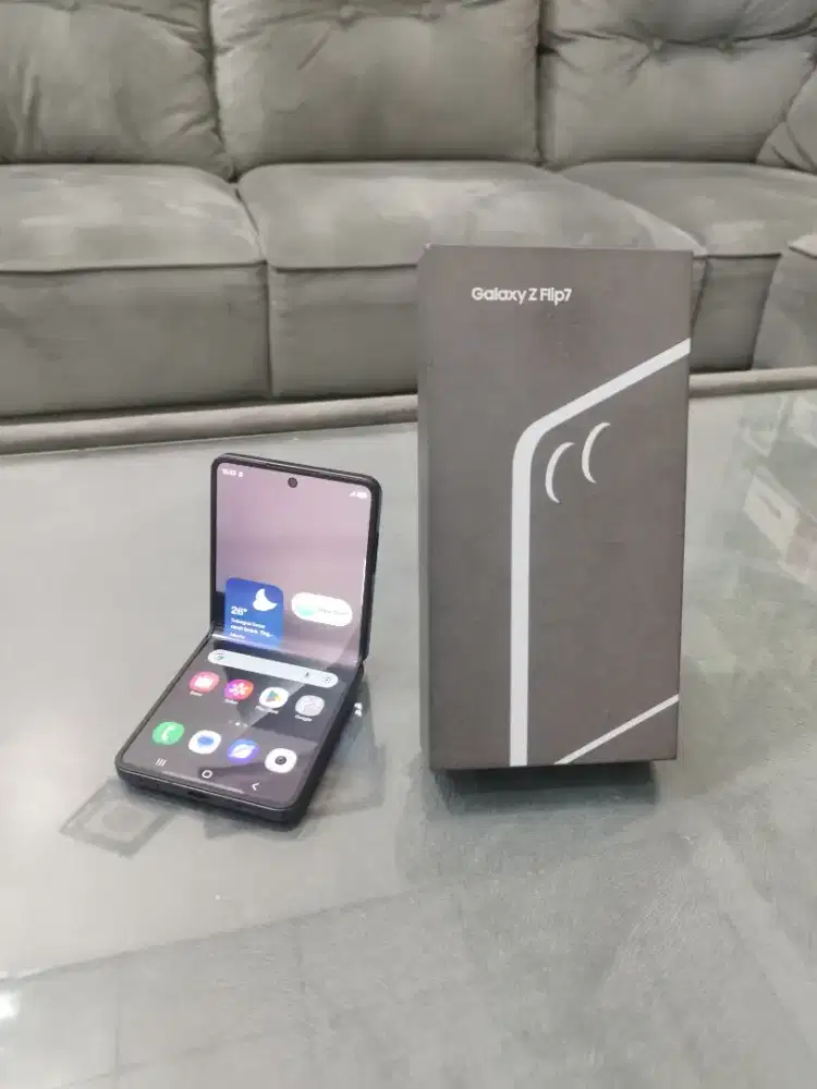 Samsung Z flip 7 12/256gb