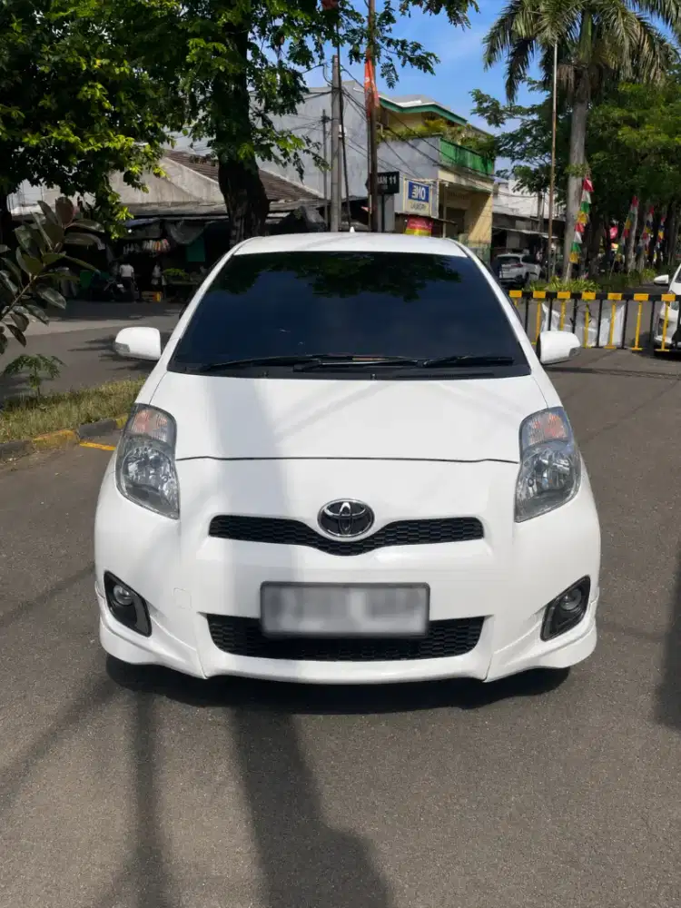 Yaris 1.5 Tipe S (Tipe Tertinggi)