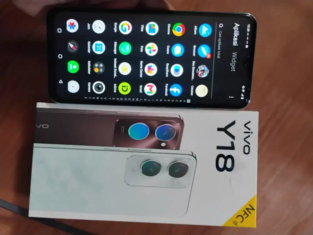 Jual hp Vivo y18 ram 4+4/64