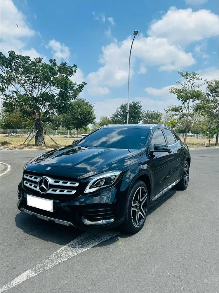 Mercedez-Benz GLA200 AMG Line 2018 (Low KM)